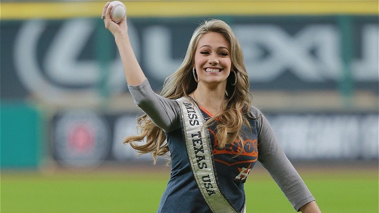 Miss Texas 2016 Daniella Rodriguez pitching ball