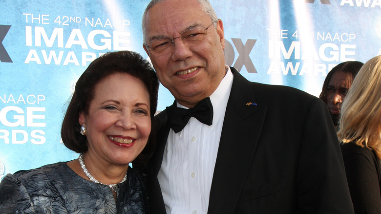 Alma Powell, Colin Powell posing