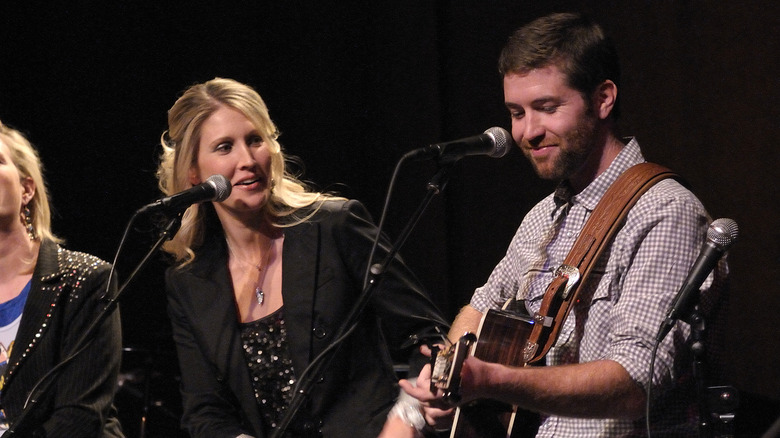 Jennifer Ford and Josh Turner on stage 