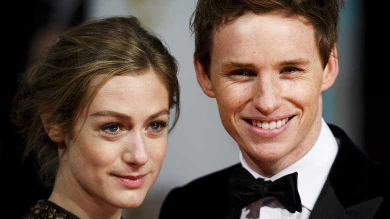 Eddie Redmayne and Hannah Bagshawe posing