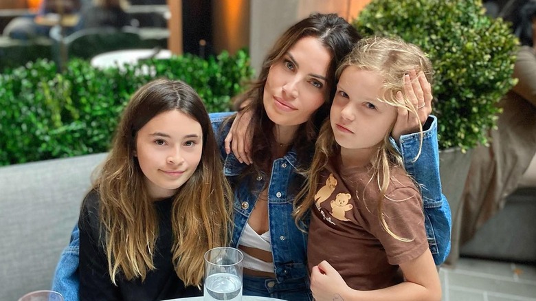 Samantha Robertson with her two daughters