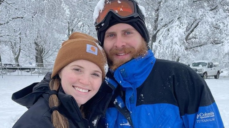 Joy-Anna Duggar and Austin Forsyth take selfie in snow