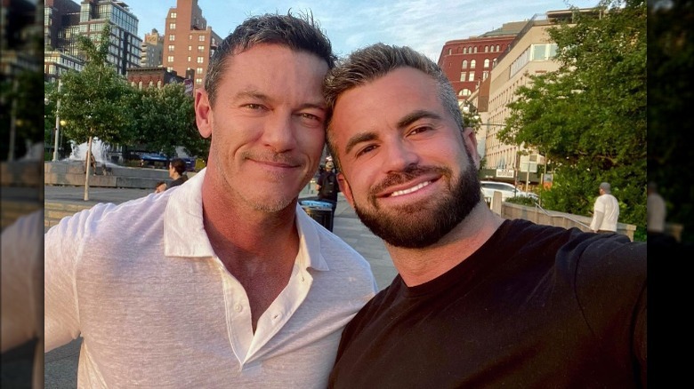 Luke Evans and Fran Tomas in NYC selfie