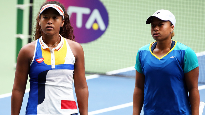 Naomi Osaka and Mari Osaka on tennis court