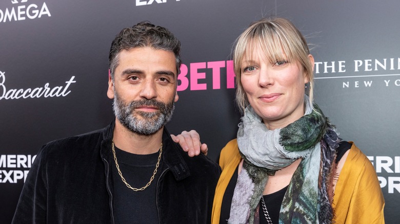 Oscar Isaac and Elvira Lind posing