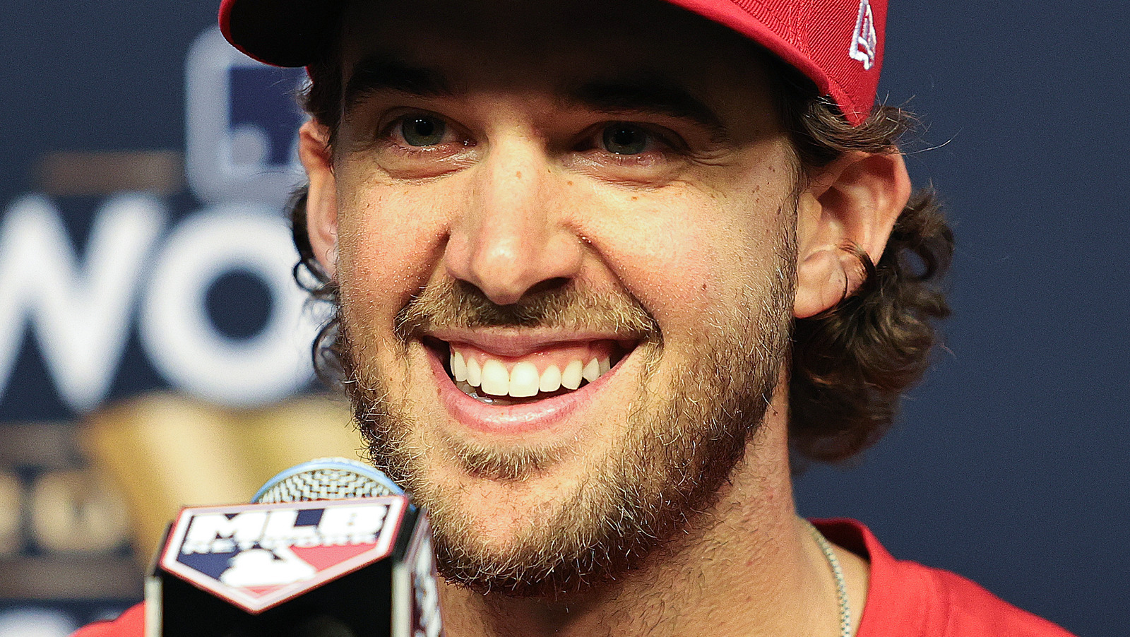 MLB: Is Aaron Nola Married? Wife/ Girlfriend and Parents