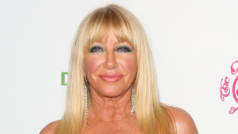 Suzanne Somers smiling