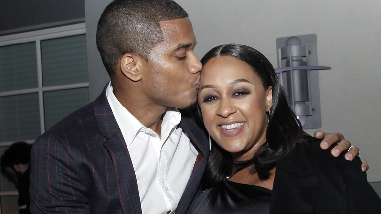 Cory Hardrict kissing Tia Mowry