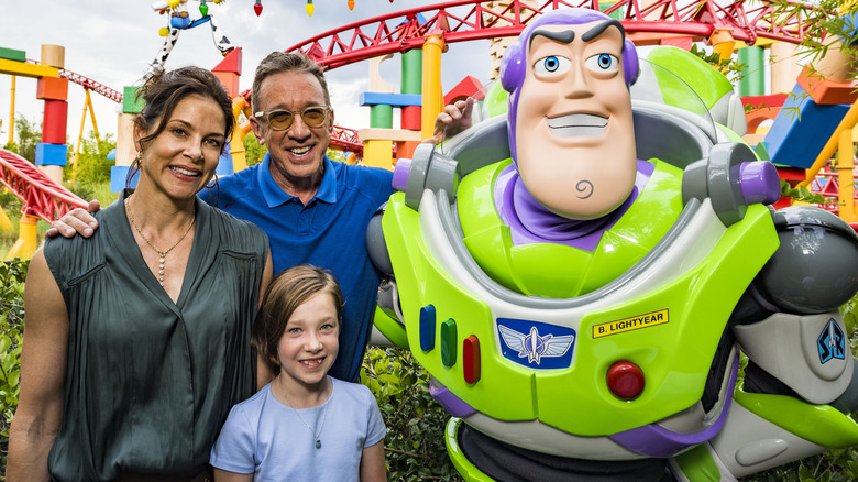 Jane Hajduk, Elizabeth Allen-Dick, and Tim Allen with Buzz Lightyear