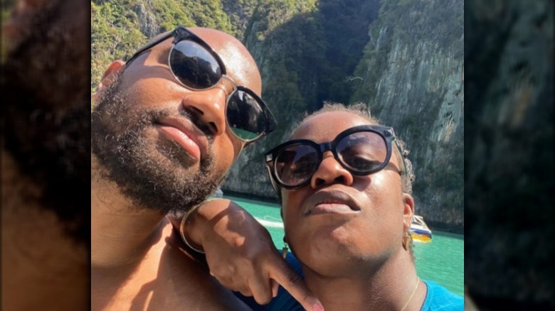 Robert Sweeting and Uzo Aduba posing for a selfie