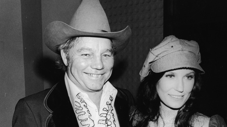 Oliver Lynn and Loretta Lynn in 1975