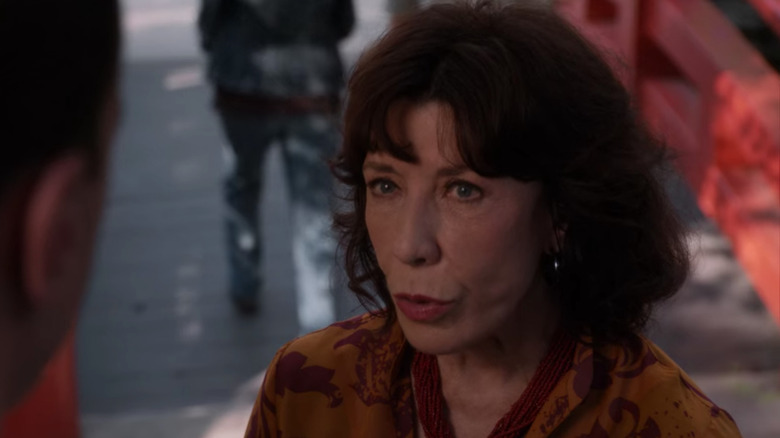 Lily Tomlin talking on NCIS