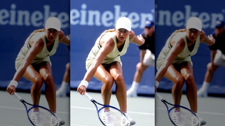 Anna Kournikova playing tennis in 2000