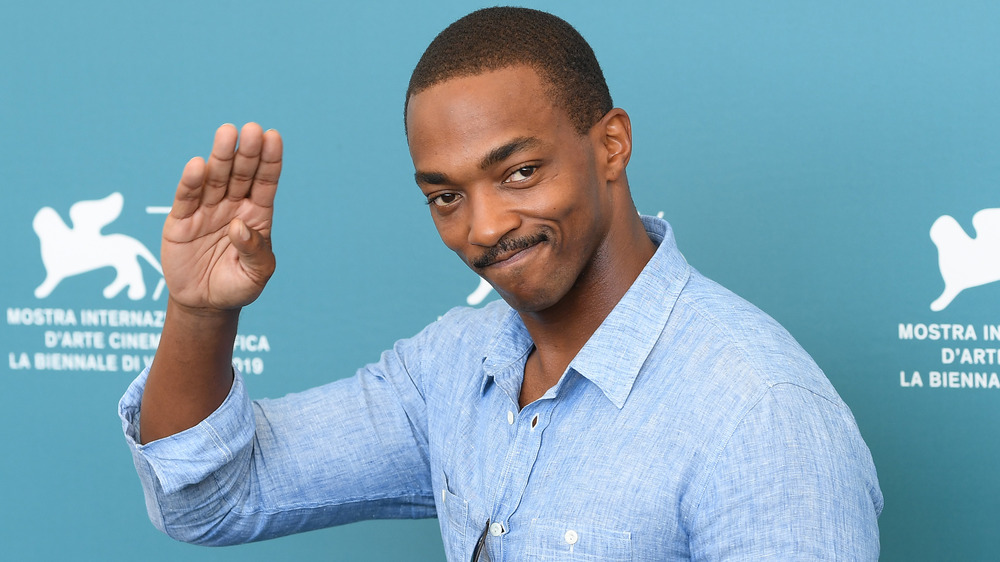Anthony Mackie at an event 