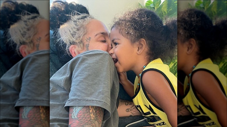 Kehlani cuddles her daughter