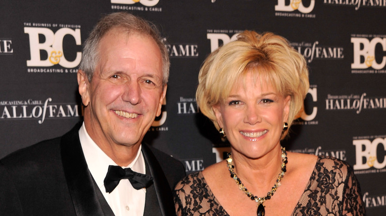 Charlie Gibson and Joan Lunden posing at an event