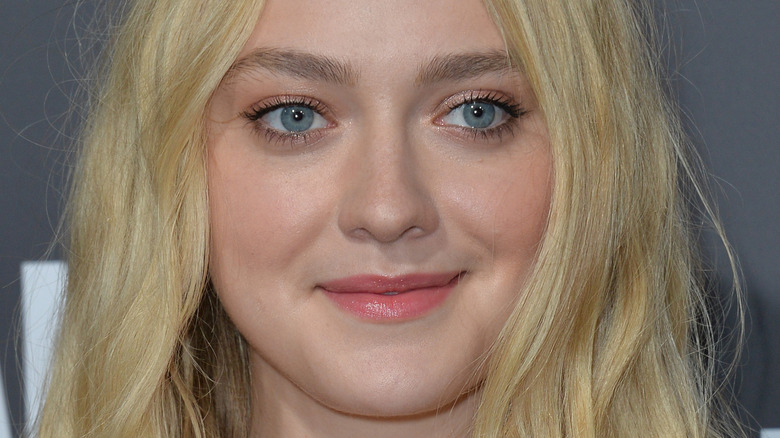 Dakota Fanning smiling