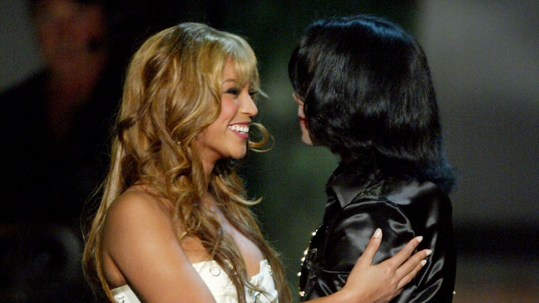 Beyoncé and Michael Jackson hugging