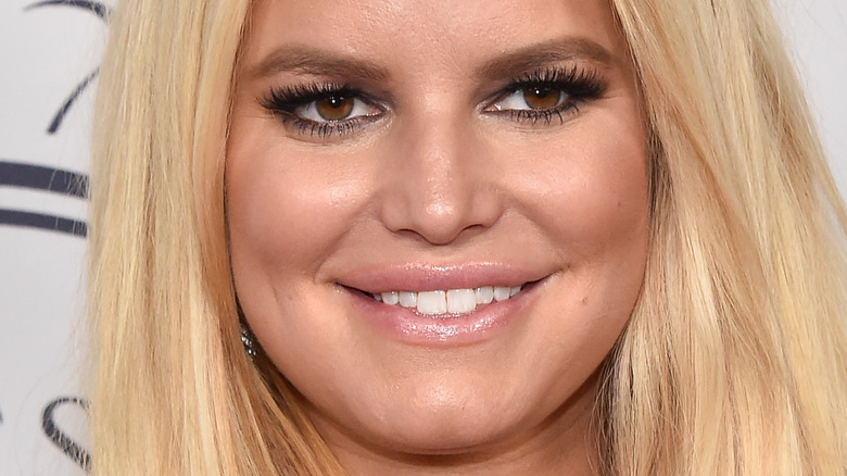 Jessica Simpson brown eyes