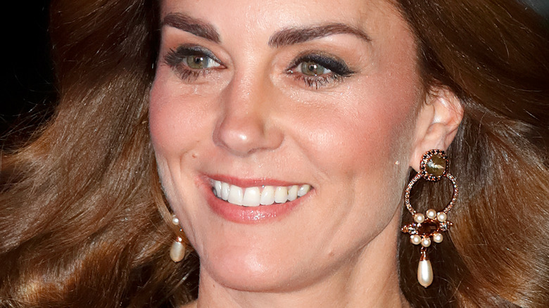 Kate Middleton drop earrings