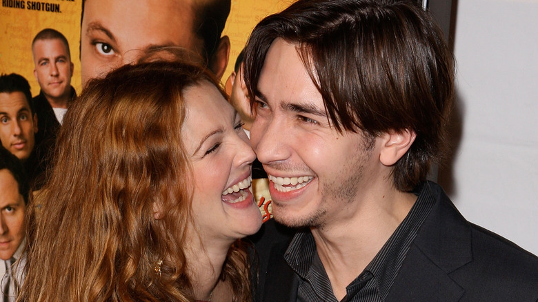 Drew Barrymore and Justin Long laugh together