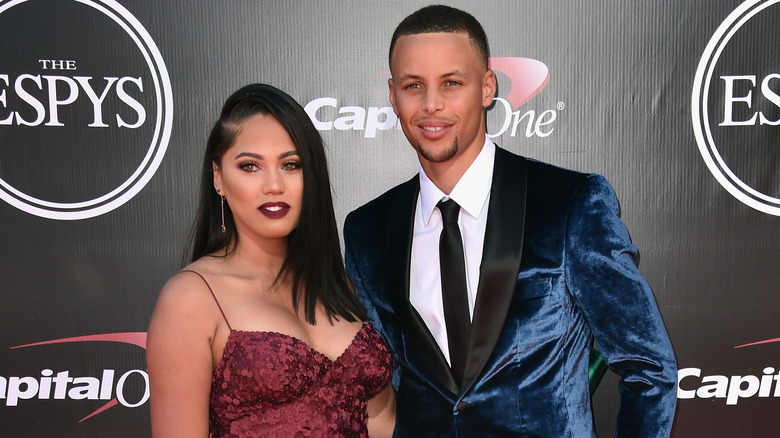 Ayesha Curry, Steph Curry posing