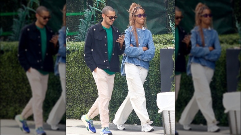 Dawit Eklund and Malia Obama walking