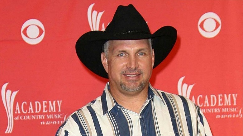 Garth Brooks on the red carpet