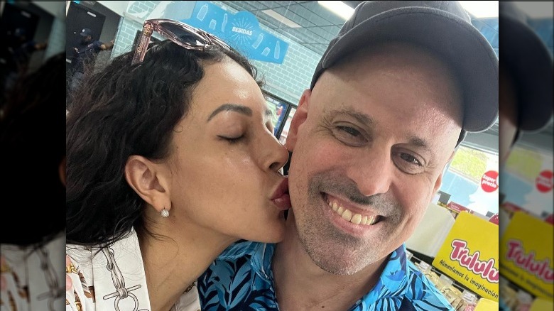 Jasmine Pineda kissing Gino Palazzolo