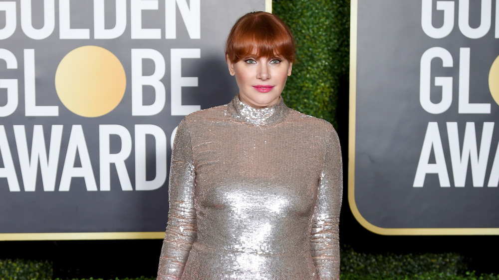 Bryce Dallas Howard posing for photos at 2021 Golden Globes