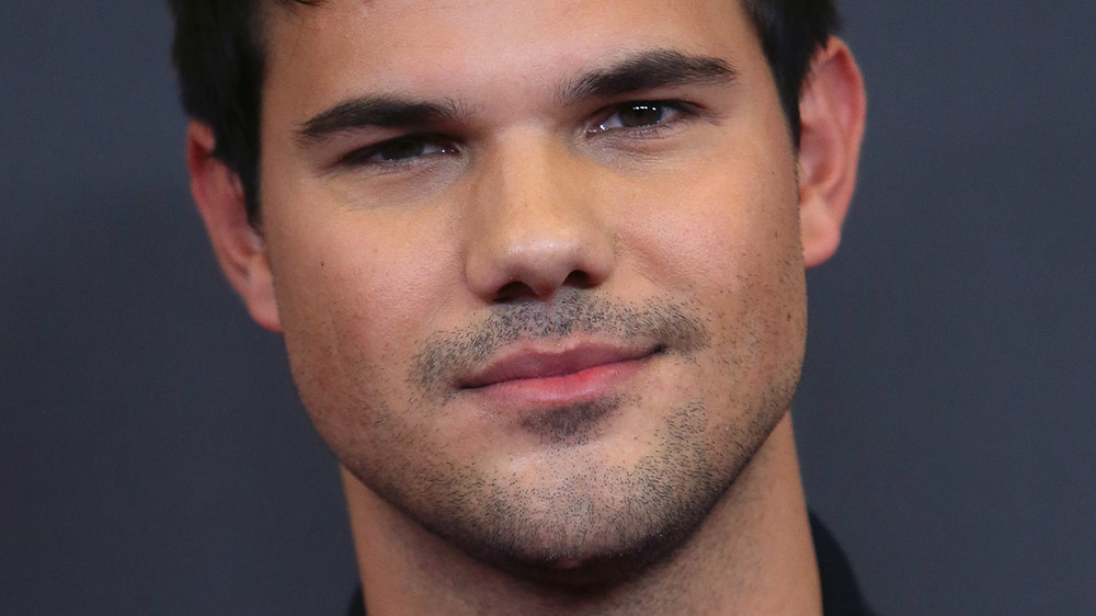 Taylor Lautner neutral expression