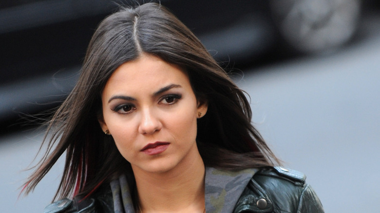 Victoria Justice scowling on set of Eye Candy