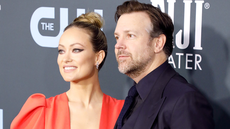 Jason Sudeikis and Olivia Wilde smiling