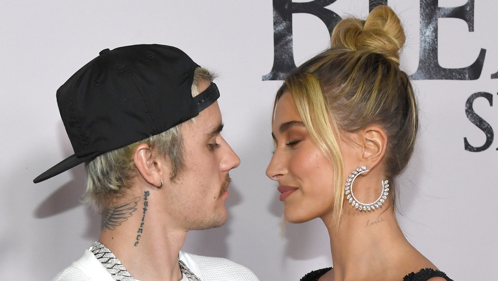 Justin Bieber Hailey red carpet