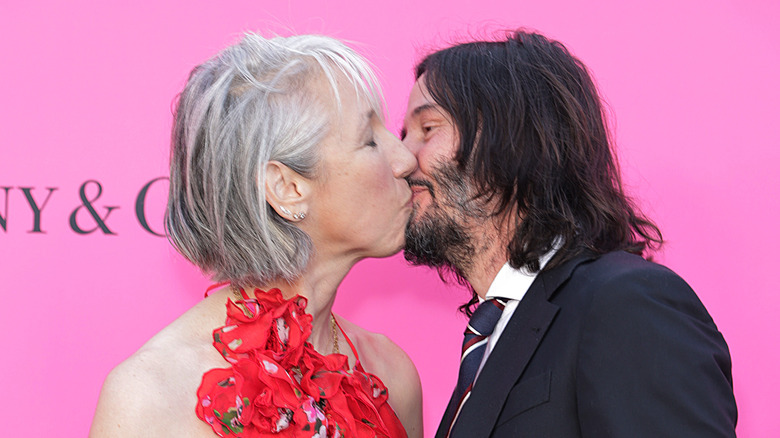 Alexandra Grant Keanu Reeves kiss