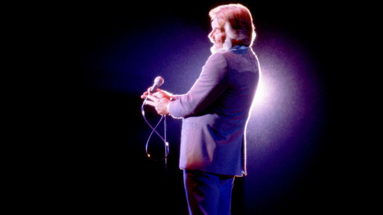 Kenny Rogers performing