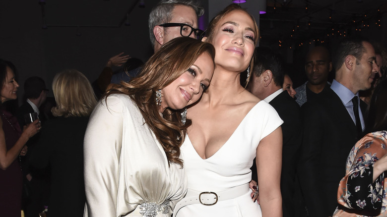 Leah Remini Jennifer Lopez 