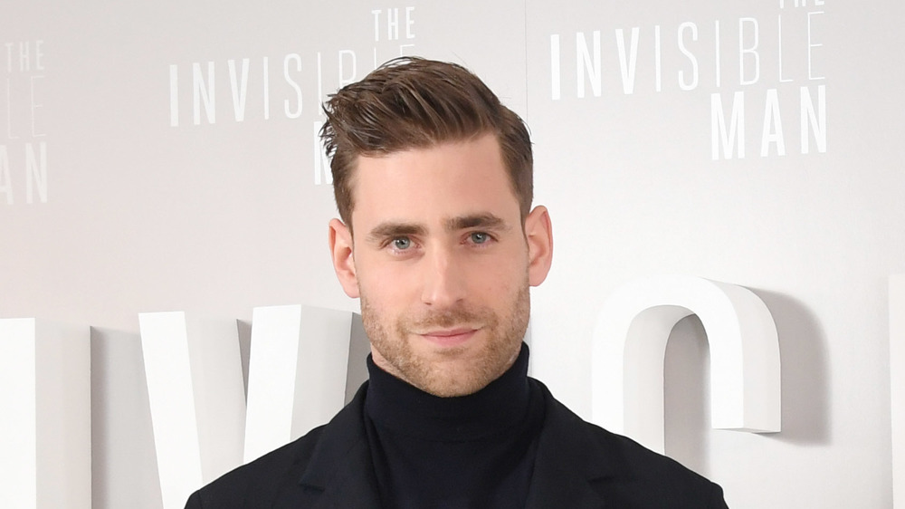 Oliver Jackson-Cohen black suit