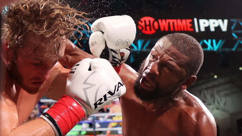 Logan Paul and Floyd Mayweather at their Miami exhibition match