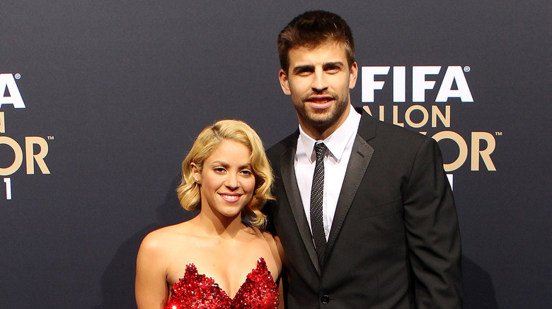 Shakira and Gerard Piqué pose on the red carpet