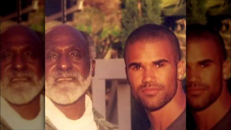 Shemar Moore poses with his father