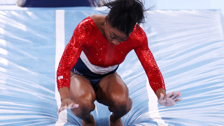 Simone Biles stumbling