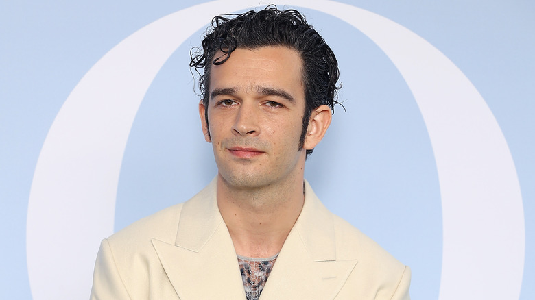 Matty Healy red carpet blue 