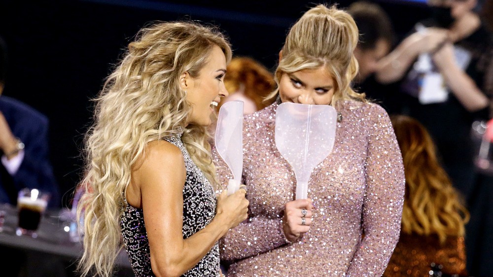 Carrie Underwood Marren Morris at the 2020 CMA Awards