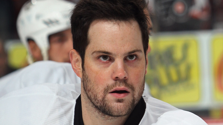 Mike Comrie playing hockey