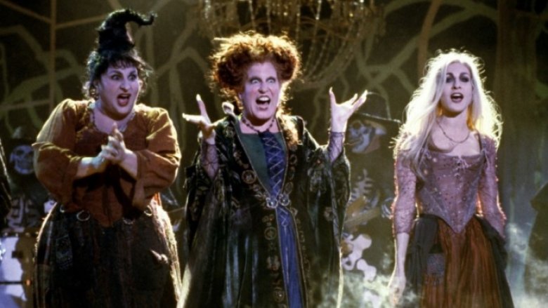 Kathy Najimy, Bette Midler, and Sarah Jessica Parker as the Sanderson sisters in Hocus Pocus