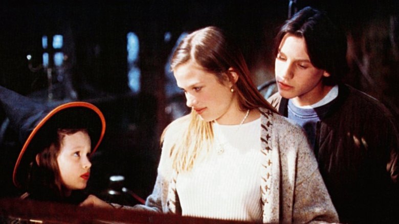 Thora Birch, Vinessa Shaw, and Omri Katz in Hocus Pocus