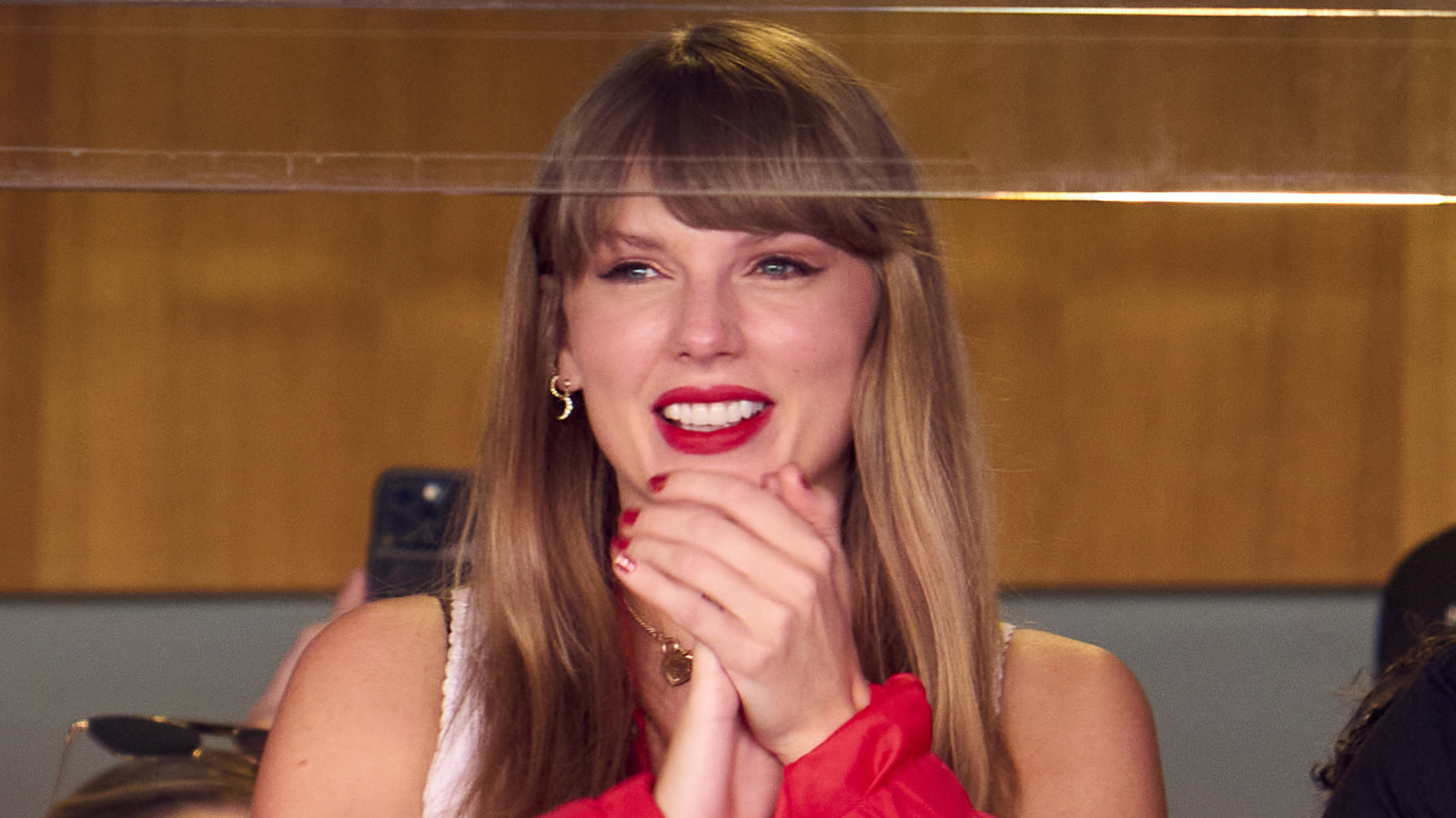 Taylor Swift Dating Rumours Cause 400% Spike In Travis Kelce