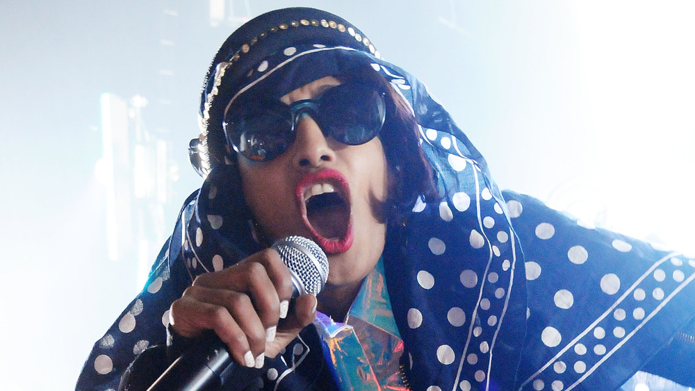  M.I.A. yelling into microphone