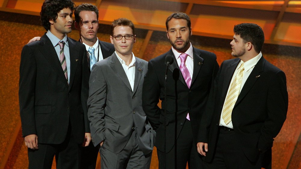 The cast of Entourage onstage at an award show 